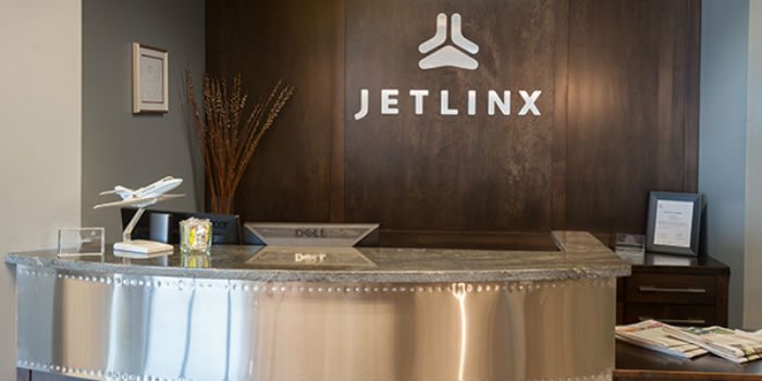 Jet Linx Omaha front desk