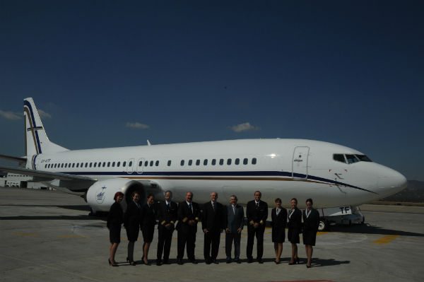 GainJet's newest VIP Boeing 737-400 corporate airliner with the GainJet team.