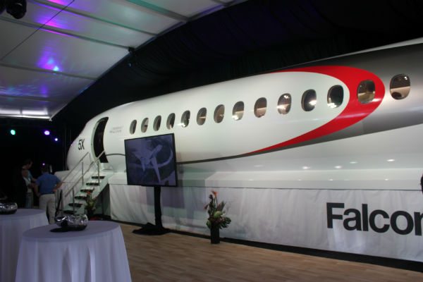 A mock-up of the new Falcon 5X cabin shown for the first time at NBAA 2013.