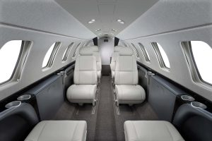 The CJ3+ has 14 windows to create a light cabin. LED lighting also helps improve the cabin atmosphere.